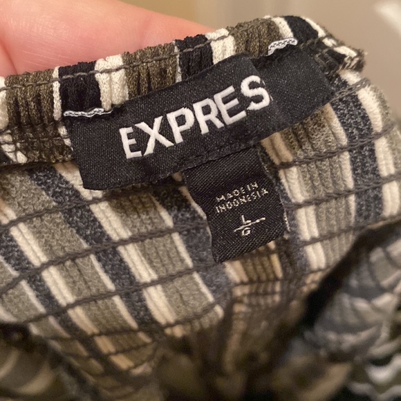 Express women’s jumpsuit - Picture 4 of 4